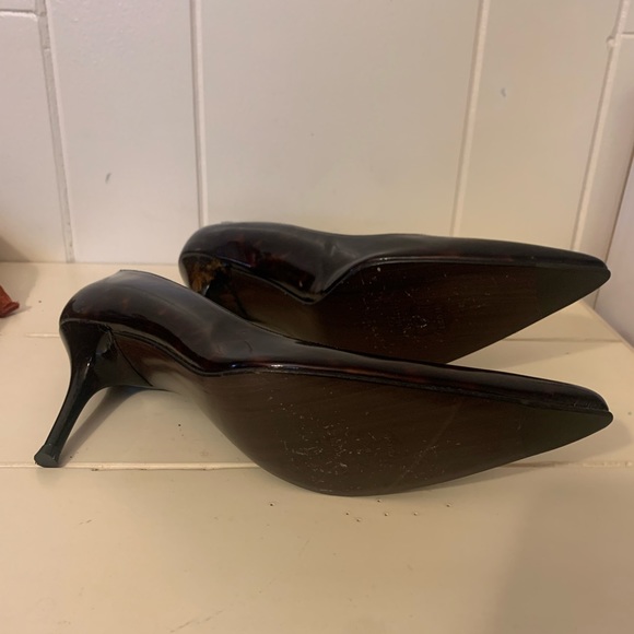 New Stuart Weitzman Tortoise Shell Patent Leather Pumps - Picture 4 of 9